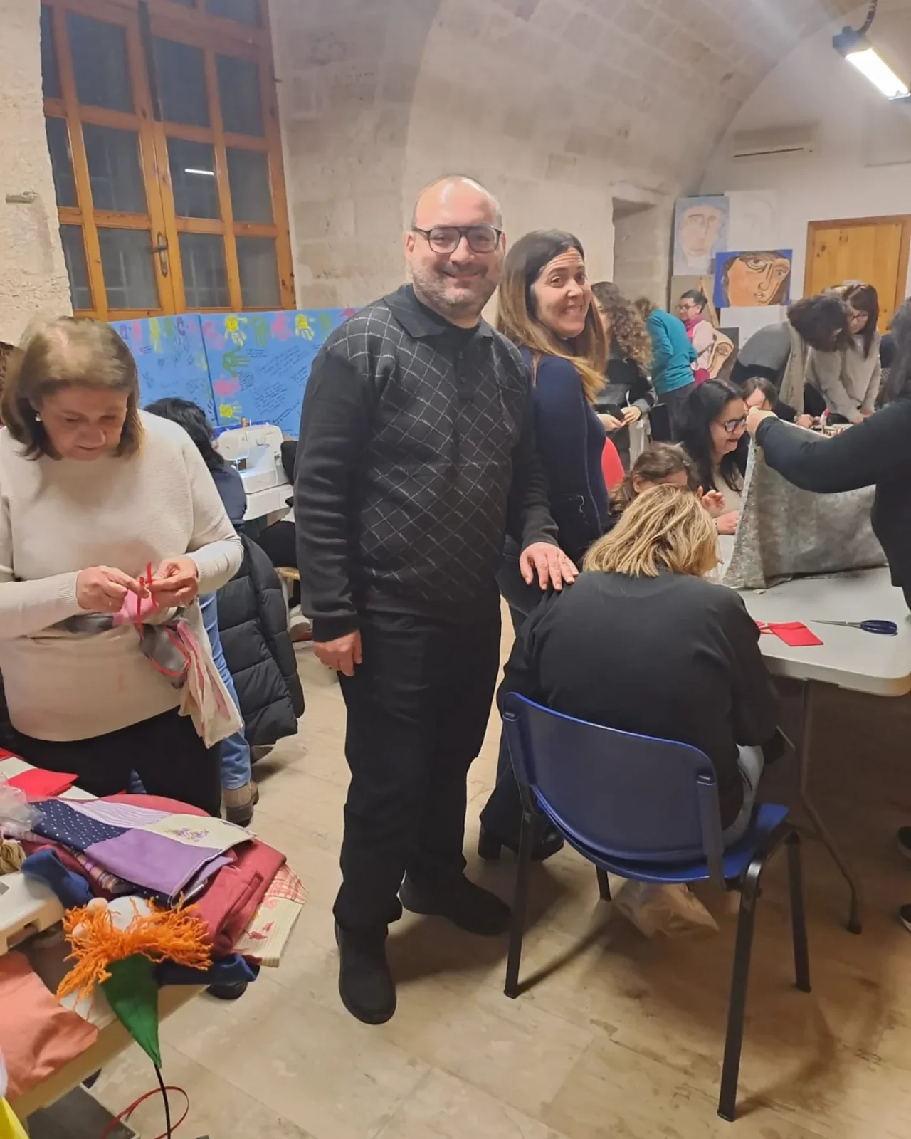 Un momento di gruppo negli spazi della Sartoria Sociale.